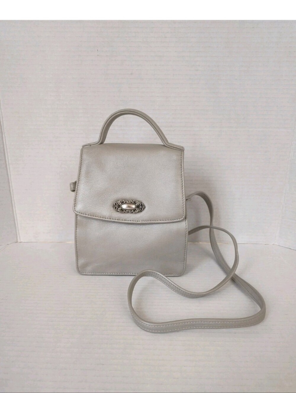 Fossil Shimmer Gray Leather Crossbody Bag Snap Closure Removable Straps